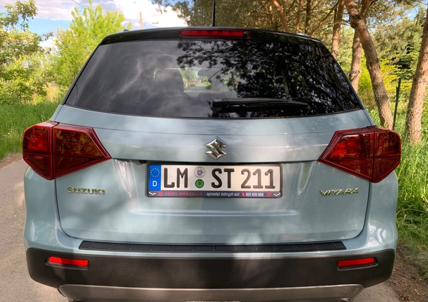 Suzuki Vitara cena 82000 przebieg: 17000, rok produkcji 2019 z Radzyń Chełmiński małe 742